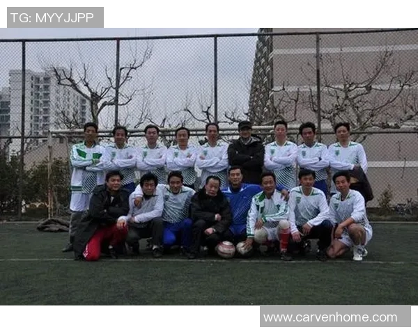 黄娜独家解析足球技巧与战术心得助你提升球技与比赛表现